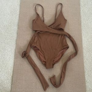 Aerie one piece swimsuit 🤎